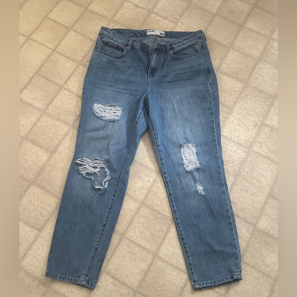Garage distressed jeans, sz 9, EUC
